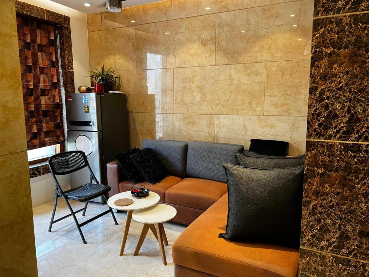 ניו דלהי Divine Studios Rajouri Garden מראה חיצוני תמונה