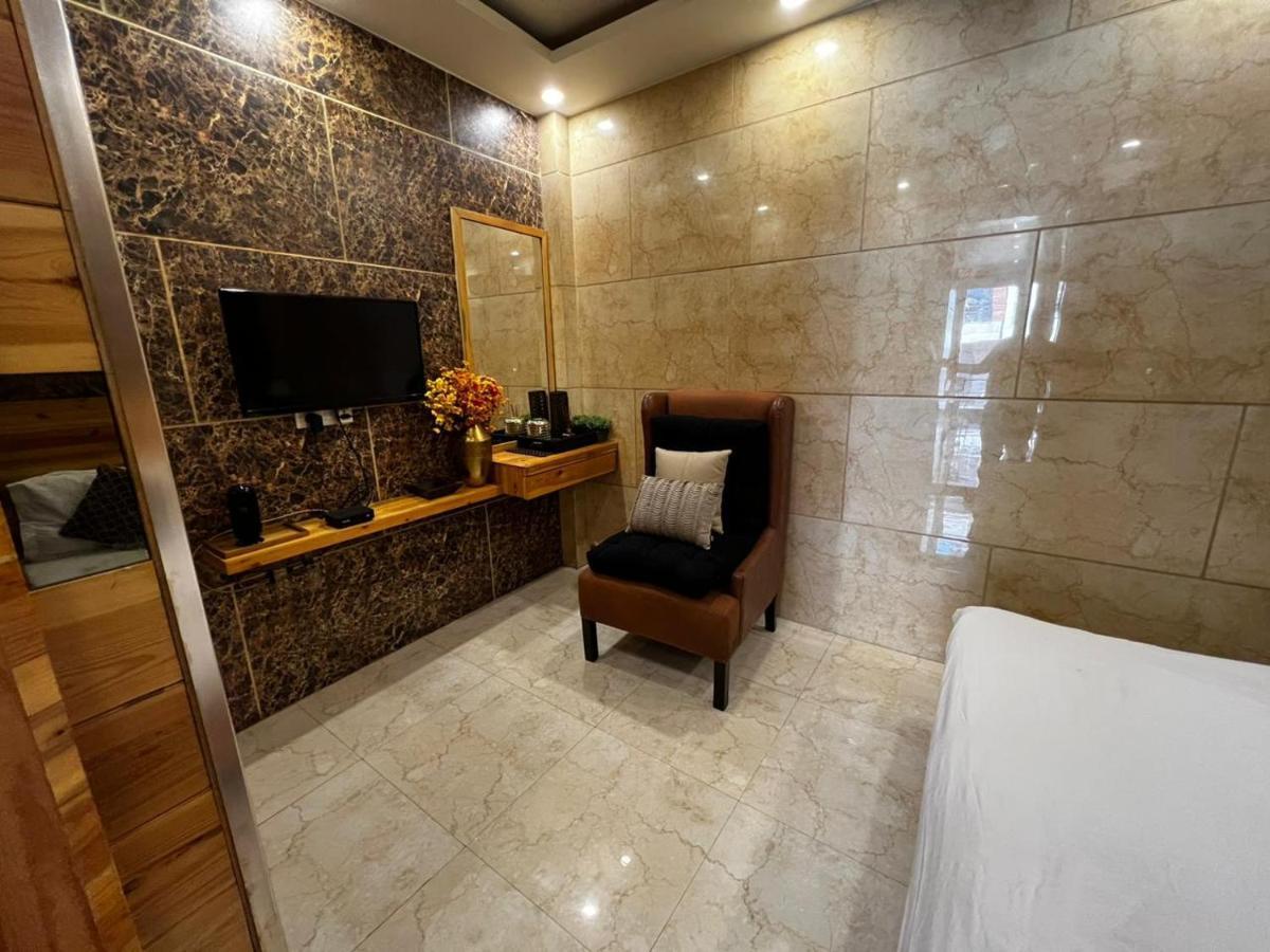 ניו דלהי Divine Studios Rajouri Garden מראה חיצוני תמונה