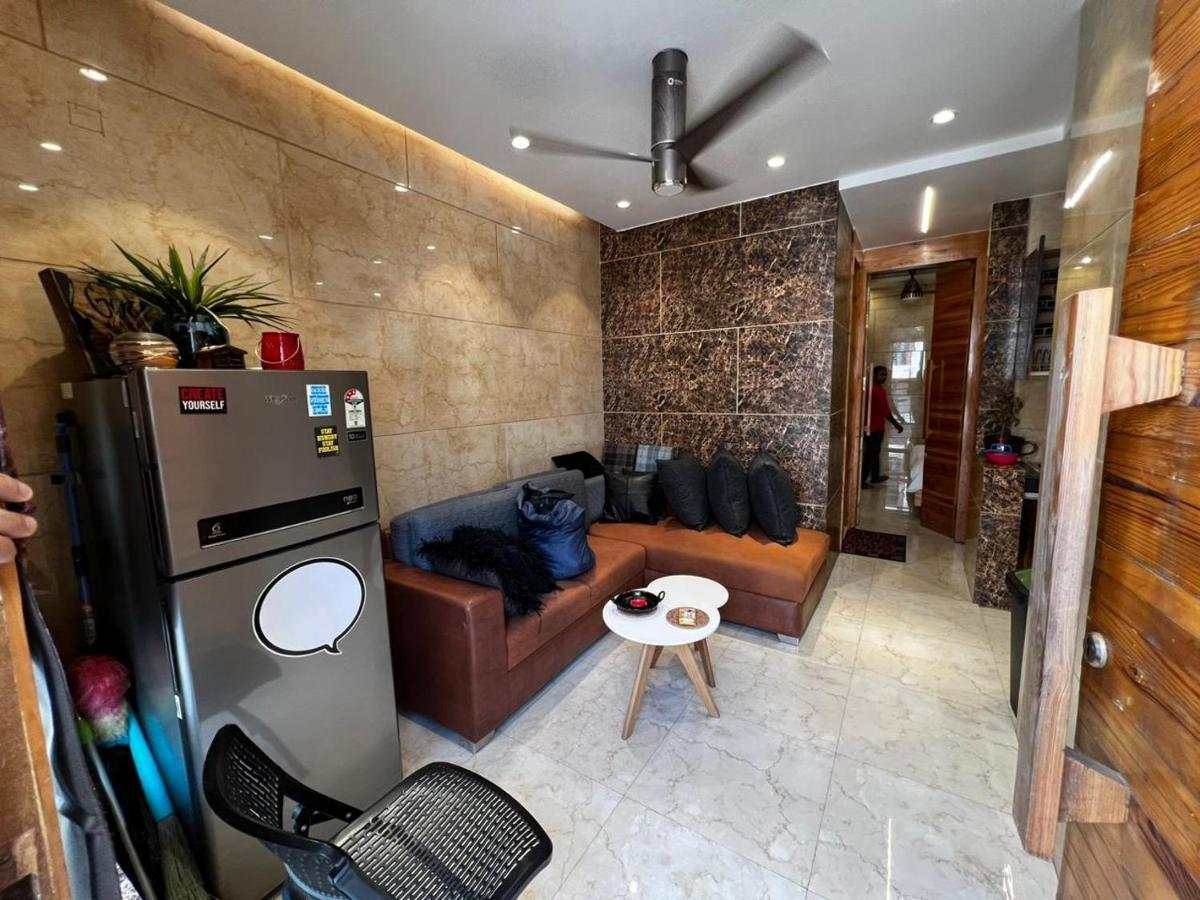 ניו דלהי Divine Studios Rajouri Garden מראה חיצוני תמונה