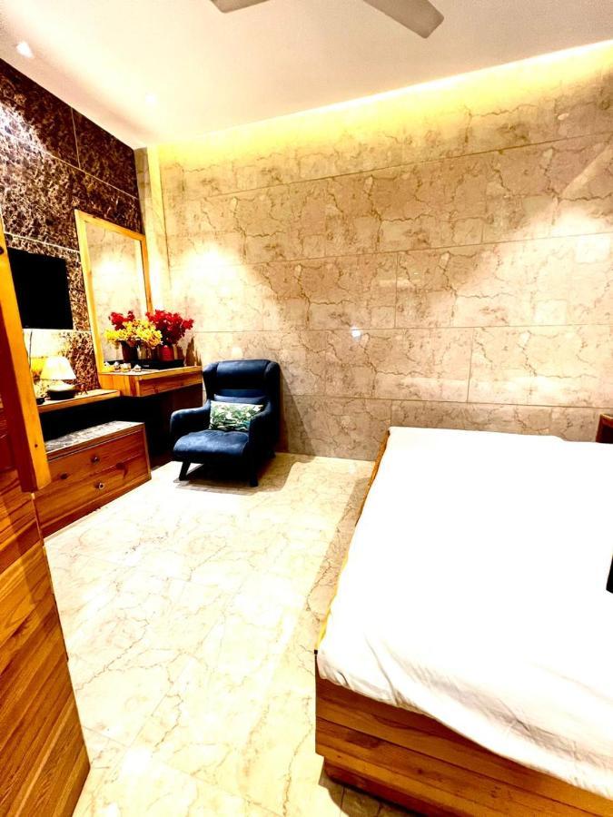 ניו דלהי Divine Studios Rajouri Garden מראה חיצוני תמונה