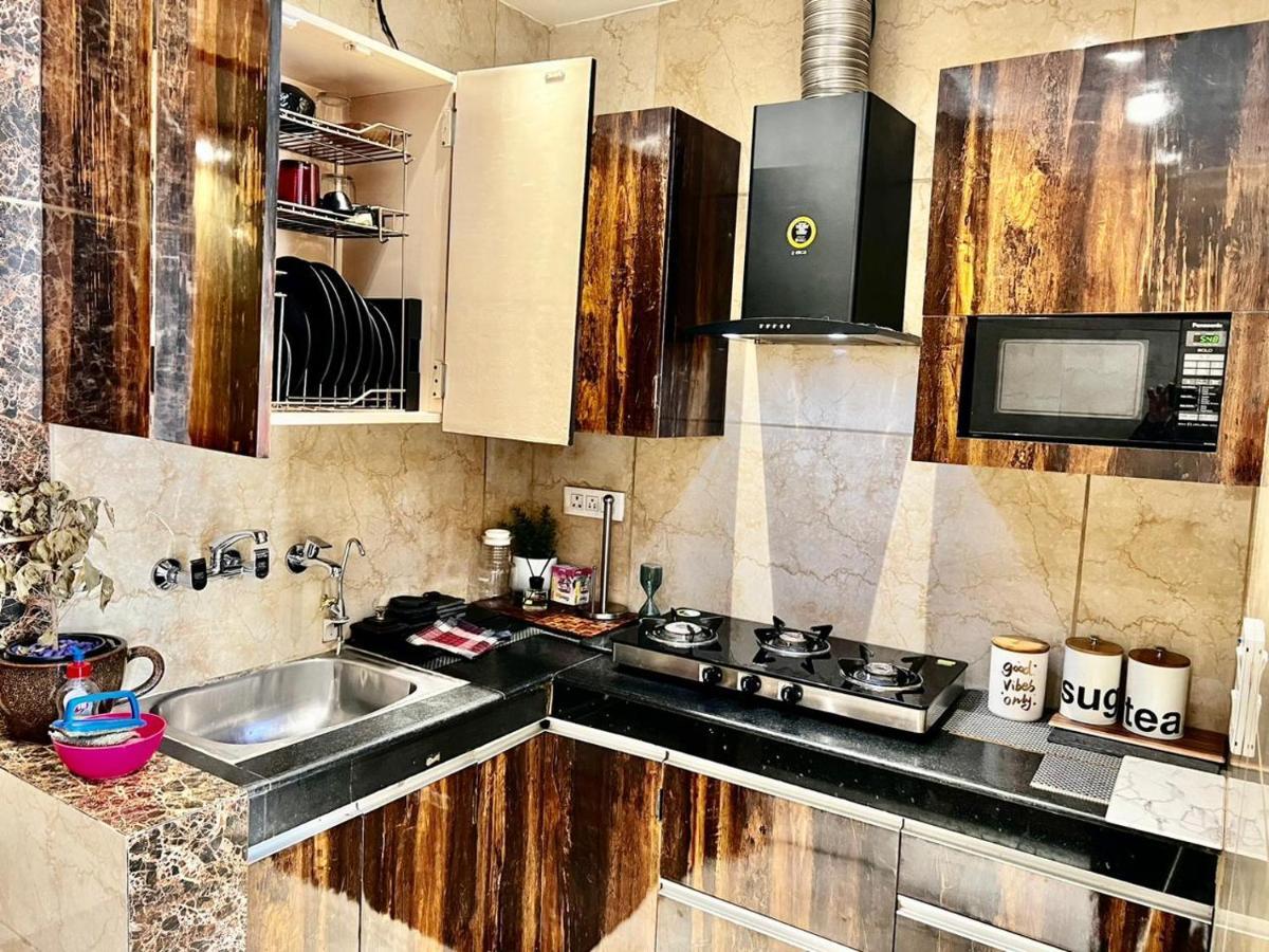 ניו דלהי Divine Studios Rajouri Garden מראה חיצוני תמונה